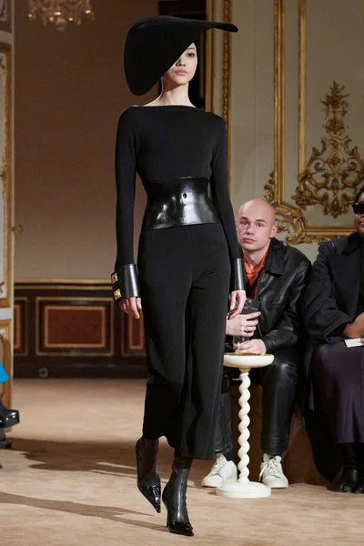 Look 2